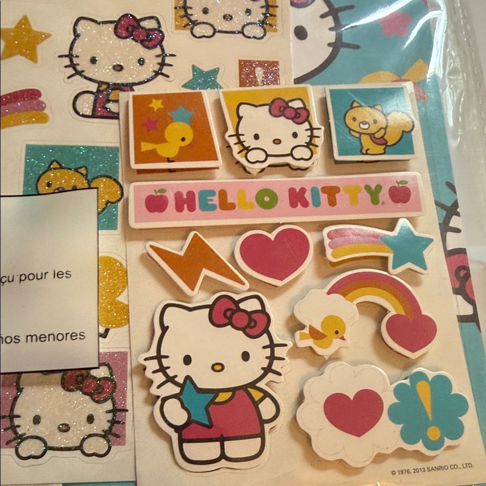 12 by 12 Hello Kitty scrapbook Set - Pink and Blue - Picture 4 of 9